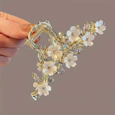 Impression Pack of 12 Pcs Pearl  Flower Style Hair Clutcher Beads Hair Clutcher